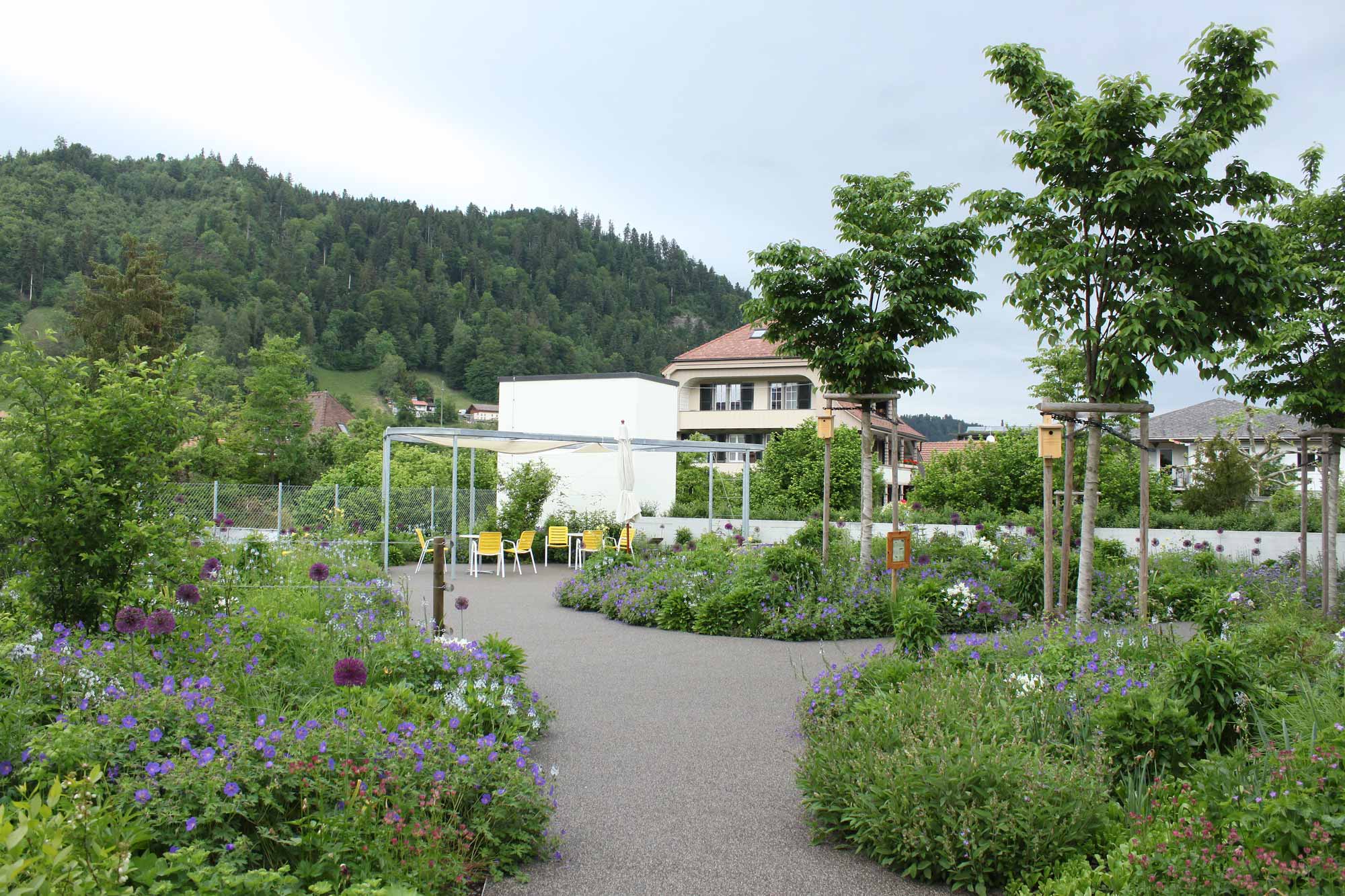 Meyer Gärten Referenzen GARTEN DER ERINNERUNG Ein Stück